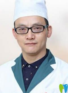 成都格林口腔<!--<i data=20240703-sp></i>-->忠院长图