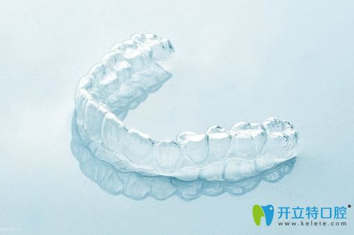 牙周炎一般使用隐形牙套矫正