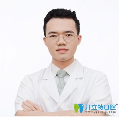 在清远牙槽骨萎缩,高龄老人种牙都来这家口腔,原因竟是…