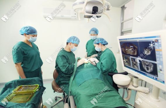 广州广大口腔种植牙手术室