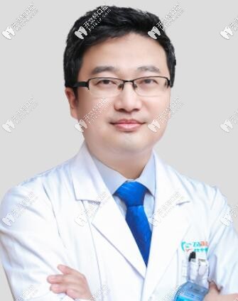 北京中诺第二口腔医院种植科主任——杨勇