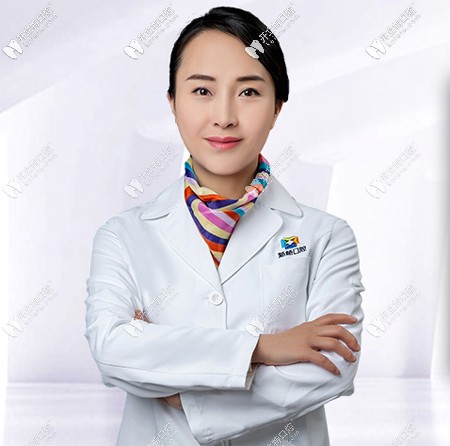 成都新桥口腔鲁维希医生图