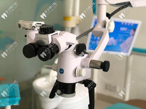 显微根管治疗的外观 显微根管治疗的外观
