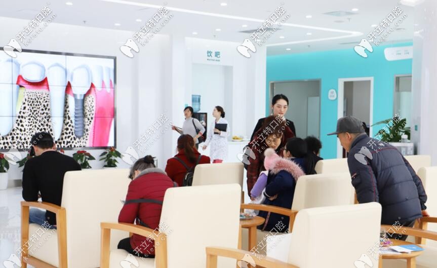 医院大厅比较大 医院大厅比较大